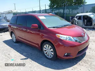 2017 Toyota Sienna XLE z VIN 5TDDZ3DC3HS170925, wystawiony jako IAAI lot #42344666 z przebiegiem 57 779 mil mil oraz . Historia ofert i sprzedaży dostępna na DreamBid. Obrazek 1.