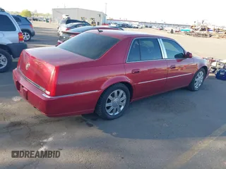 2006 Cadillac DTS 1SC z VIN 1G6KD57Y36U203703, wystawiony jako IAAI lot #42083564 z przebiegiem 183 549 mil mil oraz . Historia ofert i sprzedaży dostępna na DreamBid. Obrazek 4.