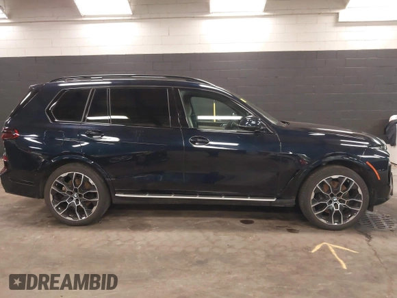 2025 BMW X7 xDrive40i with VIN 5UX23EM02S9X10070, listed as a IAAI auction lot 41735838 with 5,523 mi miles. Bid and sale history available at carsss.com. Image 13.
