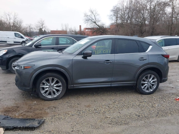 2024 Mazda CX-5 2.5 S Premium Plus Package with VIN JM3KFBEMXR0389460, listed as a IAAI auction lot 41687587 with 2,859 mi miles. Bid and sale history available at carsss.com. Image 15.