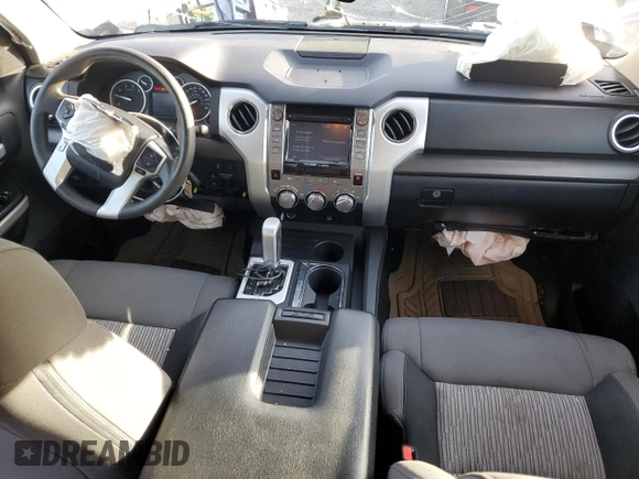 2017 Toyota Tundra 2WD SR5 with VIN 5TFRY5F10HX220013, listed as a Copart auction lot 81196934 with 71,415 mi miles and Salvage Title. Bid and sale history available at carsss.com. Image 8.