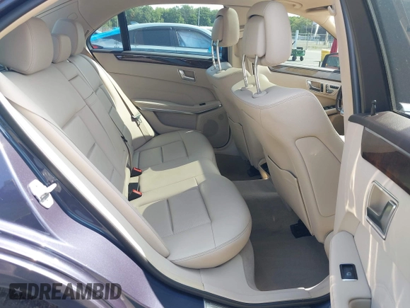 2016 Mercedes-Benz E 350 Luxury z VIN WDDHF8JB4GB232945, wystawiony jako IAAI lot #42396845 z przebiegiem 78 534 mil mil oraz . Historia ofert i sprzedaży dostępna na DreamBid. Obrazek 8.