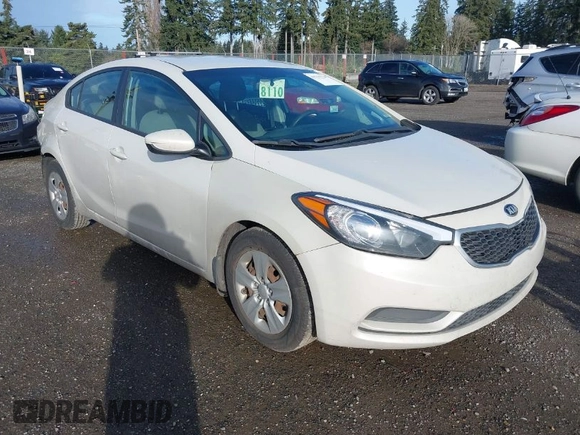 2015 Kia Forte LX with VIN KNAFK4A66F5295094, listed as a IAAI auction lot 41795729 with 183,771 mi miles. Bid and sale history available at carsss.com. Image 1.