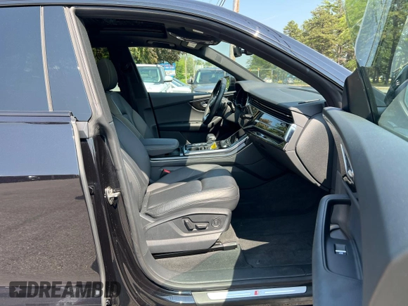 2019 Audi Q8 Premium Plus с VIN WA1EVAF16KD031952, выставлен на аукционе Copart как лот 61384205 с пробегом 125 870 миль миль и Чистый • Clean title. История ставок и продаж доступна на DreamBid. Изображение 5.