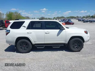 2018 Toyota 4Runner SR5 with VIN JTEBU5JR6J5545742, listed as a IAAI auction lot 41940150 with 64,488 mi miles and . Bid and sale history available at DreamBid. Image 13.