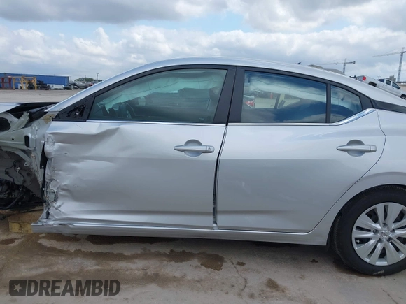 2023 Nissan Sentra S z VIN 3N1AB8BV7PY311515, wystawiony jako IAAI lot #42038589 z przebiegiem 13 907 mil mil oraz . Historia ofert i sprzedaży dostępna na DreamBid. Obrazek 15.