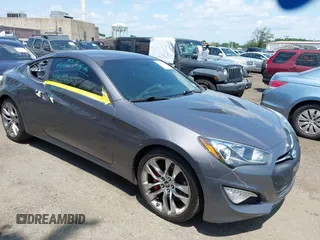 2014 Hyundai Genesis Coupe 2.0T with VIN KMHHT6KD6EU114447, listed as a IAAI auction lot 42561898 with 101,453 mi miles and . Bid and sale history available at DreamBid. Image 1.