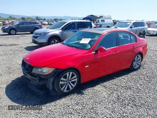2006 BMW 3 Series 325i z VIN WBAVB135X6KX44938, wystawiony jako IAAI lot #42082025 z przebiegiem 138 082 mil mil oraz . Historia ofert i sprzedaży dostępna na DreamBid. Obrazek 2.