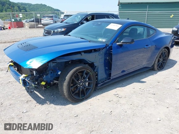 2024 Ford Mustang GT z VIN 1FA6P8CF8R5419756, wystawiony jako IAAI lot #42482363 z przebiegiem 20 480 mil mil oraz . Historia ofert i sprzedaży dostępna na DreamBid. Obrazek 18.