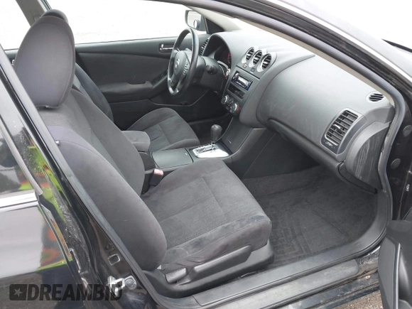 2011 Nissan Altima 2.5 S with VIN 1N4AL2AP0BN470818, listed as a IAAI auction lot 42003731 with 94,607 mi miles. Bid and sale history available at carsss.com. Image 5.