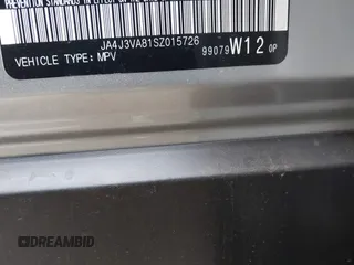 2025 Mitsubishi Outlander SEL z VIN JA4J3VA81SZ015726, wystawiony jako IAAI lot #42392744 z przebiegiem 4004 mil mil oraz . Historia ofert i sprzedaży dostępna na DreamBid. Obrazek 9.
