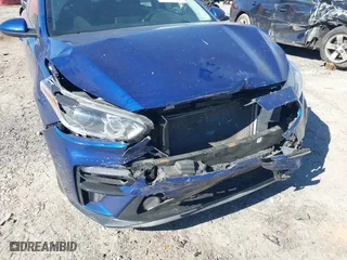 2019 Kia Forte LXS with VIN 3KPF24AD6KE115600, listed as a IAAI auction lot 41703976 with 112,383 mi miles. Bid and sale history available at carsss.com. Image 6.