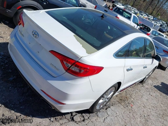 2015 Hyundai Sonata 2.4L Sport with VIN 5NPE34AF6FH227230, listed as a IAAI auction lot 41843379 with 186,332 mi miles. Bid and sale history available at carsss.com. Image 4.