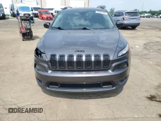 2018 Jeep Cherokee Latitude z VIN 1C4PJLCB5JD544904, wystawiony jako Copart lot #59638905 z przebiegiem 139 427 mil mil oraz Czysty tytuł • Clean title. Historia ofert i sprzedaży dostępna na DreamBid. Obrazek 5.