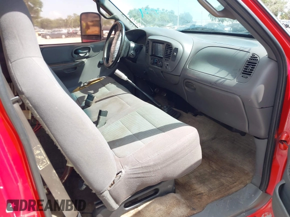 2001 Ford F-150 XL with VIN 1FTZF17281NA81823, listed as a IAAI auction lot 42610286 with Not provided miles and . Bid and sale history available at DreamBid. Image 5.