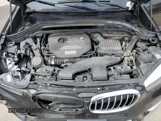 2018 BMW X1 xDrive28i z VIN WBXHT3C33J5F89718, wystawiony jako Copart lot #57726835 z przebiegiem 120 592 mil mil oraz Szkody całkowita. Historia ofert i sprzedaży dostępna na DreamBid. Obrazek 12.