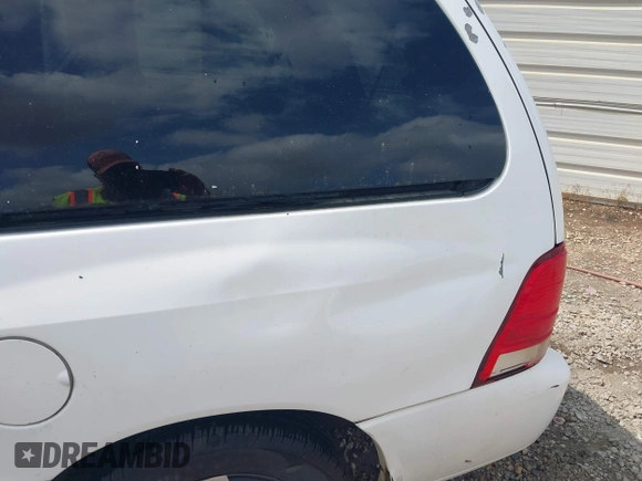 2006 Ford Freestar SE z VIN 2FMZA51616BA22838, wystawiony jako IAAI lot #42100454 z przebiegiem 185 433 mil mil oraz . Historia ofert i sprzedaży dostępna na DreamBid. Obrazek 6.
