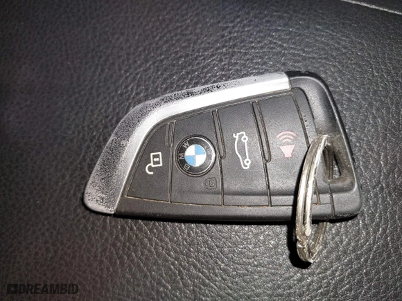 2020 BMW X1 xDrive28i with VIN WBXJG9C07L5P71792, listed as a IAAI auction lot 41583132 with 150,095 mi miles. Bid and sale history available at carsss.com. Image 11.