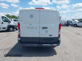 2017 Ford Transit z VIN 1FTYE1YM5HKA34470, wystawiony jako IAAI lot #42245048 z przebiegiem 149 437 mil mil oraz . Historia ofert i sprzedaży dostępna na DreamBid. Obrazek 16.