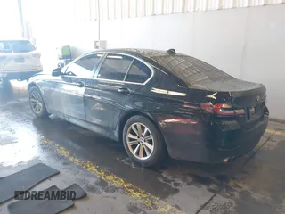 2016 BMW 5 Series 528i z VIN WBA5A5C58GG348604, wystawiony jako IAAI lot #41119325 z przebiegiem 97 798 mil mil oraz . Historia ofert i sprzedaży dostępna na DreamBid. Obrazek 3.