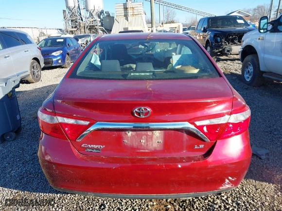 2017 Toyota Camry XLE with VIN 4T1BF1FK2HU814348, listed as a IAAI auction lot 41292791 with 124,511 mi miles. Bid and sale history available at carsss.com. Image 15.