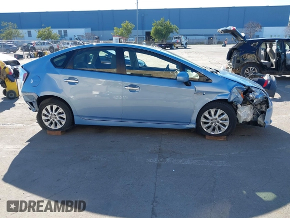 2014 Toyota Prius with VIN JTDKN3DP1E3054710, listed as a IAAI auction lot 41421809 with 113,607 mi miles and . Bid and sale history available at DreamBid. Image 13.
