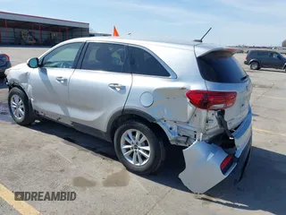 2019 Kia Sorento L with VIN 5XYPG4A3XKG511934, listed as a IAAI auction lot 41784749 with 93,209 mi miles. Bid and sale history available at carsss.com. Image 3.