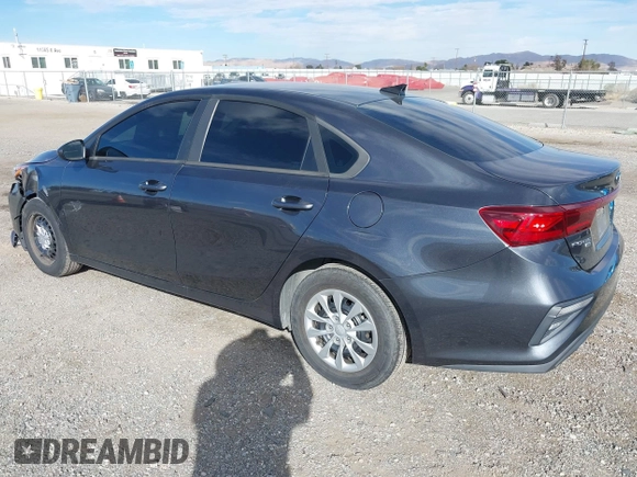 2019 Kia Forte LXS with VIN 3KPF24AD5KE062887, listed as a IAAI auction lot 41627225 with 118,119 mi miles. Bid and sale history available at carsss.com. Image 3.