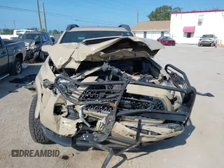 2018 Toyota Tacoma SR5 z VIN 3TMDZ5BN4JM039802, wystawiony jako IAAI lot #42300924 z przebiegiem 48 828 mil mil oraz . Historia ofert i sprzedaży dostępna na DreamBid. Obrazek 12.