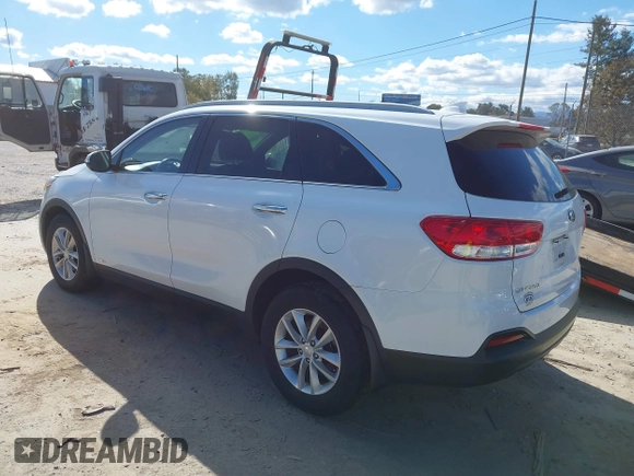 2018 Kia Sorento LX with VIN 5XYPGDA36JG389698, listed as a IAAI auction lot 40463225 with 120,088 mi miles. Bid and sale history available at carsss.com. Image 3.