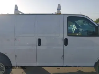 2022 GMC Savana Cargo Van with VIN 1GTW7AFPXN1139117, listed as a IAAI auction lot 41840493 with 107,784 mi miles. Bid and sale history available at carsss.com. Image 13.