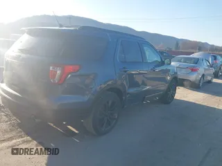 2019 Ford Explorer XLT z VIN 1FM5K8D8XKGA27209, wystawiony jako IAAI lot #41733324 z przebiegiem 166 015 mil mil oraz . Historia ofert i sprzedaży dostępna na DreamBid. Obrazek 4.
