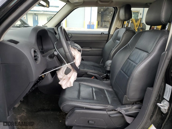 2017 Jeep Patriot High Altitude with VIN 1C4NJRFB4HD210640, listed as a Copart auction lot 42931885 with 99,596 mi miles and Salvage Title. Bid and sale history available at carsss.com. Image 7.
