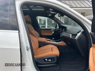 2019 BMW X5 xDrive40i with VIN 5UXCR6C56KLK99829, listed as a IAAI auction lot 41902835 with 165,939 mi miles. Bid and sale history available at carsss.com. Image 5.