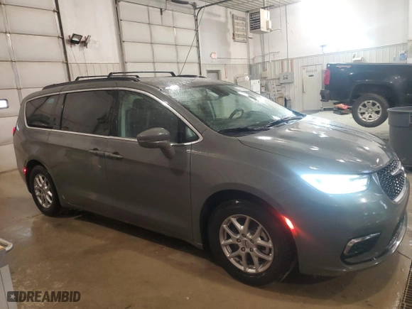 2022 Chrysler Pacifica Touring L with VIN 2C4RC1BG6NR238494, listed as a Copart auction lot 42381315 with 86,866 mi miles and Clean Title. Bid and sale history available at carsss.com. Image 4.