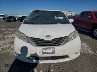 2012 Toyota Sienna XLE AAS with VIN 5TDYK3DC2CS243832, listed as a Copart auction lot 46677115 with 253,252 mi miles and Salvage Title. Bid and sale history available at DreamBid. Image 5.