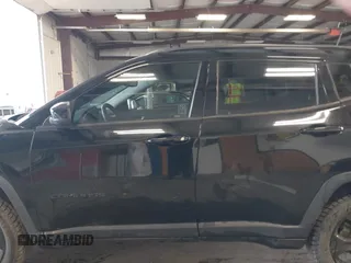 2018 Jeep Compass Latitude with VIN 3C4NJCBB7JT327485, listed as a IAAI auction lot 41808768 with 75,383 mi miles and . Bid and sale history available at DreamBid. Image 14.