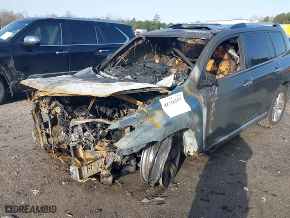 2011 Toyota Highlander Limited with VIN 5TDYK3EH6BS041570, listed as a IAAI auction lot 41718357 with 1 mi miles. Bid and sale history available at carsss.com. Image 6.