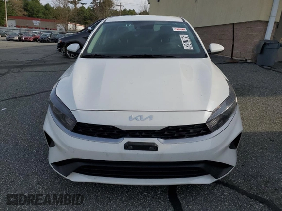 2024 Kia Forte LXS with VIN 3KPF24AD4RE754309, listed as a Copart auction lot 54677035 with 31,931 mi miles and Clean Title. Bid and sale history available at carsss.com. Image 5.