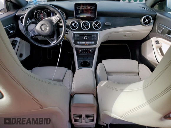 2019 Mercedes-Benz CLA 250 z VIN WDDSJ4GB8KN725250, wystawiony jako Copart lot #56560205 z przebiegiem 55 065 mil mil oraz Szkoda całkowita • Salvage title. Historia ofert i sprzedaży dostępna na DreamBid. Obrazek 8.