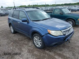 2011 Subaru Forester X Premium z VIN JF2SHACC3BH720685, wystawiony jako IAAI lot #42316944 z przebiegiem 209 901 mil mil oraz . Historia ofert i sprzedaży dostępna na DreamBid. Obrazek 1.