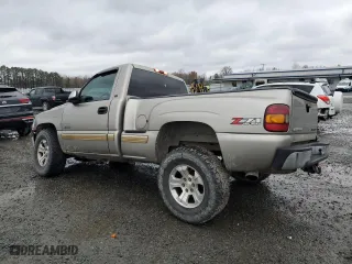 2001 Chevrolet Silverado 1500 LS with VIN 1GCEK14T21Z327524, listed as a Copart auction lot 84648054 with 0 mi miles and Salvage Title. Bid and sale history available at carsss.com. Image 2.
