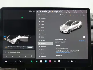 2020 Tesla Model Y Long Range z VIN 5YJYGDEE5LF041935, wystawiony jako IAAI lot #42369750 z przebiegiem 79 540 mil mil oraz . Historia ofert i sprzedaży dostępna na DreamBid. Obrazek 7.