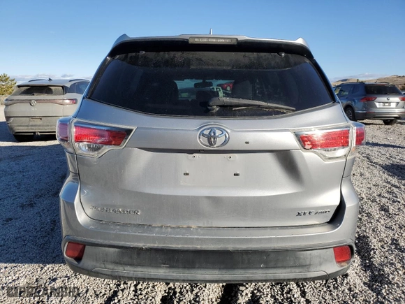 2015 Toyota Highlander XLE with VIN 5TDJKRFH6FS127907, listed as a Copart auction lot 48022835 with 169,174 mi miles and Salvage Title. Bid and sale history available at carsss.com. Image 6.