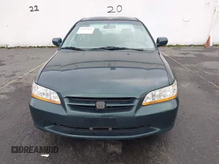 2000 Honda Accord SE с VIN 1HGCG5675YA068067, выставлен на аукционе IAAI как лот 41133127 с пробегом 284 335 миль миль и . История ставок и продаж доступна на DreamBid. Изображение 6.