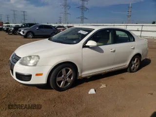 2008 Volkswagen Jetta SE with VIN 3VWRM71K08M179876, listed as a Copart auction lot 62201305 with 132,416 mi miles and Salvage title. Bid and sale history available at DreamBid. Image 1.