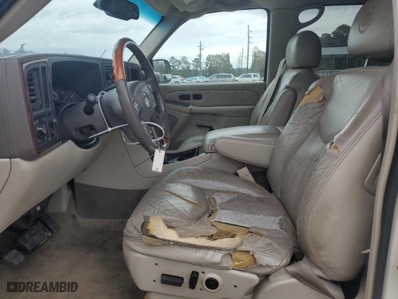 2006 Cadillac Escalade with VIN 1GYEC63N66R151379, listed as a Copart auction lot 87439404 with 247,197 mi miles and Salvage Title. Bid and sale history available at carsss.com. Image 7.