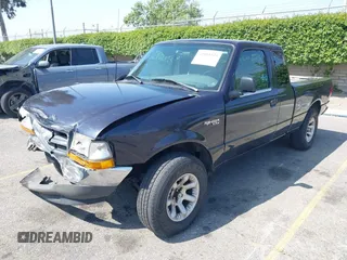 2000 Ford Ranger XL with VIN 1FTYR14V3YPB90285, listed as a IAAI auction lot 42085329 with 205,107 mi miles. Bid and sale history available at carsss.com. Image 2.