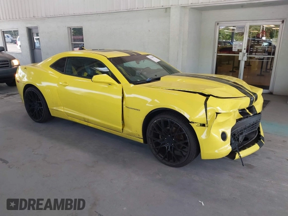 2014 Chevrolet Camaro LT z VIN 2G1FB1E39E9178251, wystawiony jako IAAI lot #42364608 z przebiegiem 161 435 mil mil oraz . Historia ofert i sprzedaży dostępna na DreamBid. Obrazek 1.