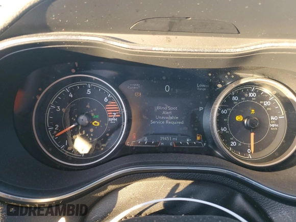 2019 Jeep Cherokee Limited z VIN 1C4PJLDB5KD444186, wystawiony jako Copart lot #81402233 z przebiegiem 39 451 mil mil oraz Szkoda całkowita • Salvage title. Historia ofert i sprzedaży dostępna na DreamBid. Obrazek 9.
